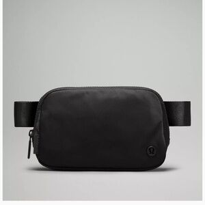 Lululemon Everywhere Belt Bag 1L